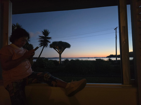 怀希基水滨旅馆主图