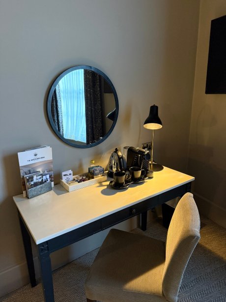 格罗夫纳阿姆斯酒店-官方