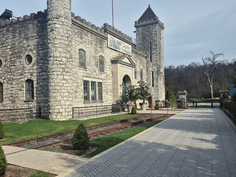 Castle & Key Distillery-法兰克福必去景点