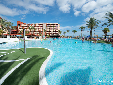 假日世界村酒店