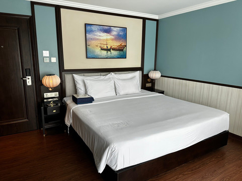 Halong Capella Cruise-海防必去景点