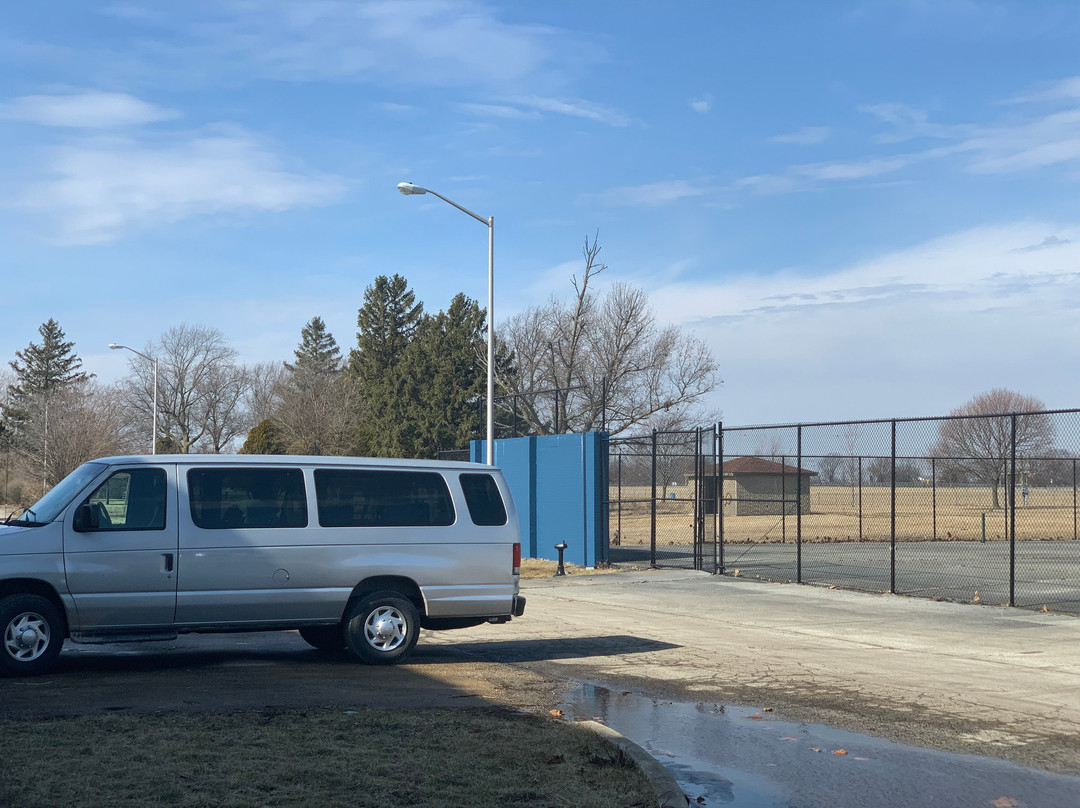 伊利尼客栈及套房酒店 - 兰图尔/吉福德/香槟/厄巴纳