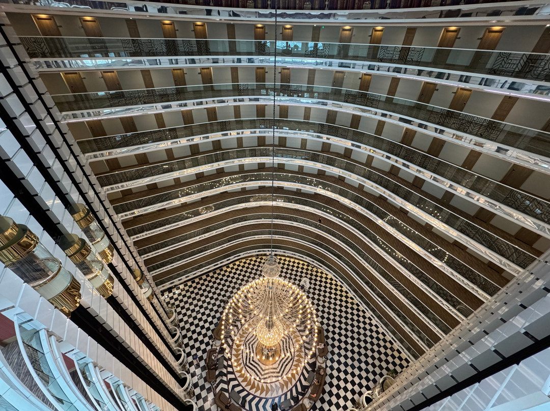 德尔芬帝国酒店主图