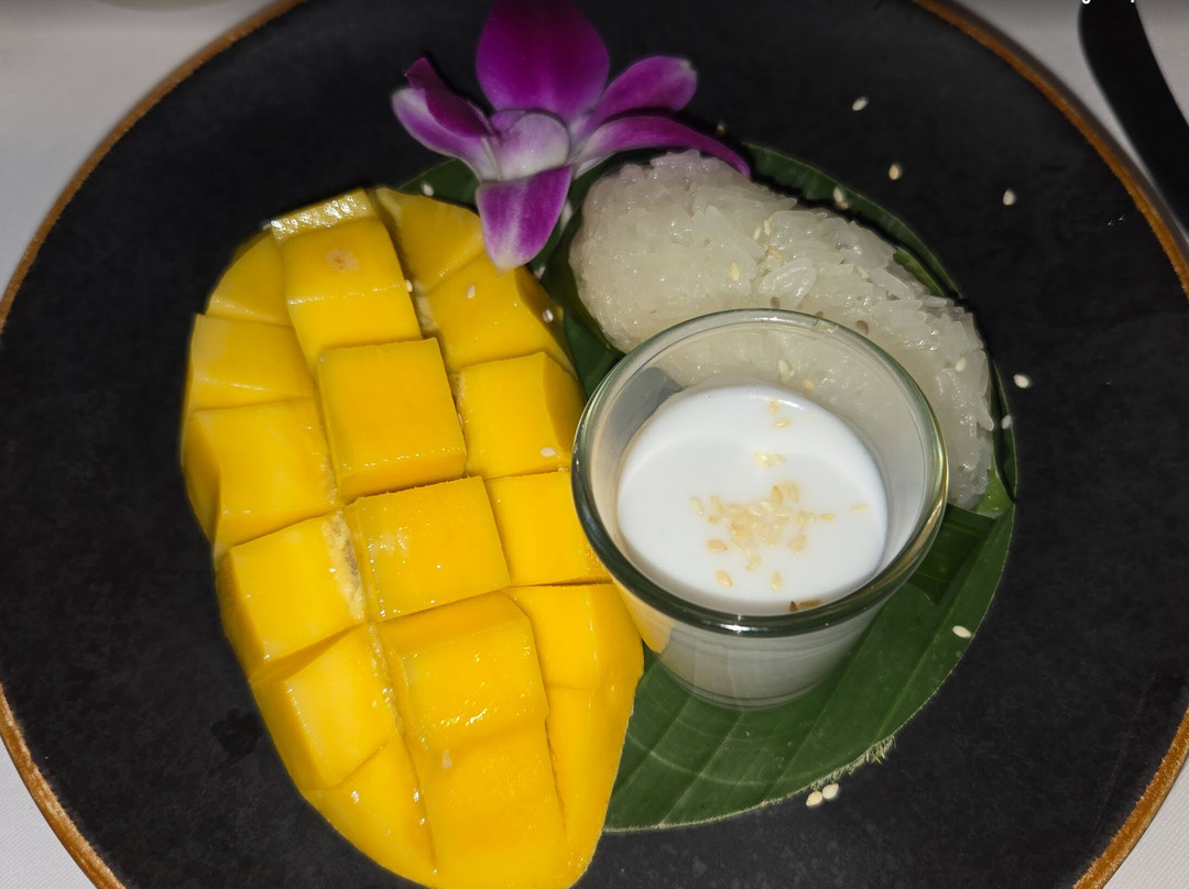 曼谷-里瓦阿伦酒店主图