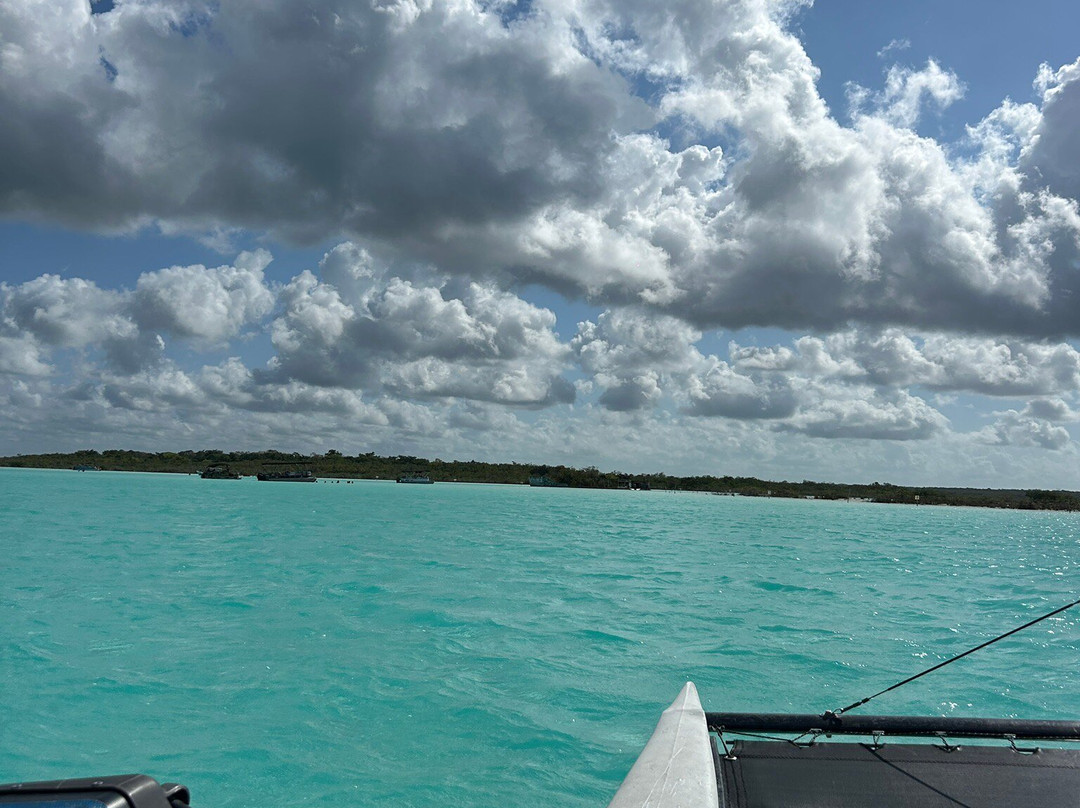 Lago Bacalar (Lake of the Seven Colors)-尤卡坦半岛必去景点