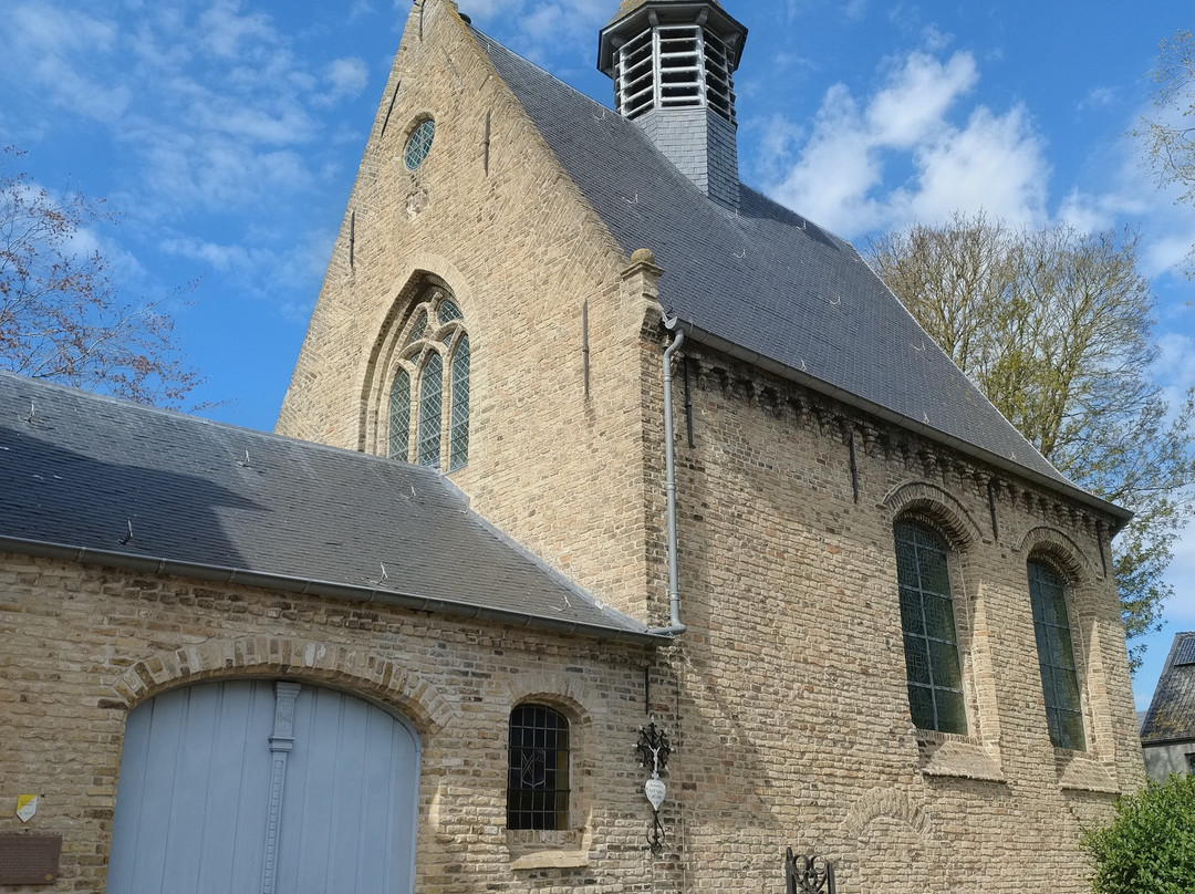 Sint-Mildredakerk Izenberge-Alveringem必去景点