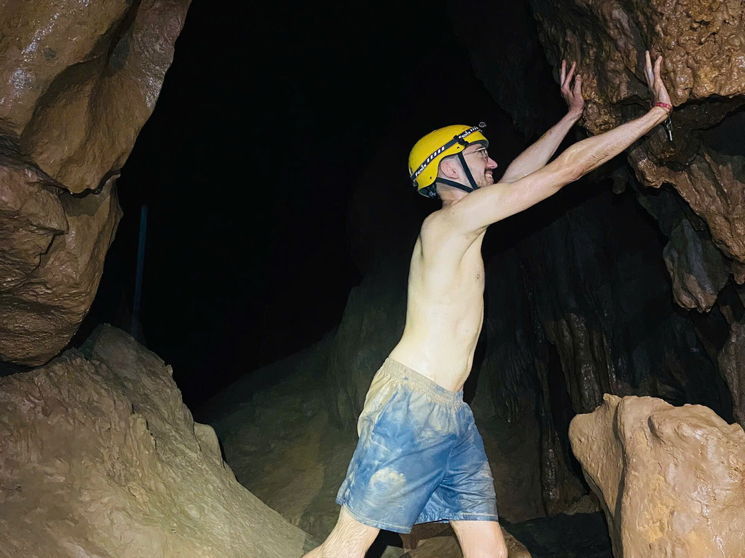 Phong Nha Tour To The Caves-洞海必去景点
