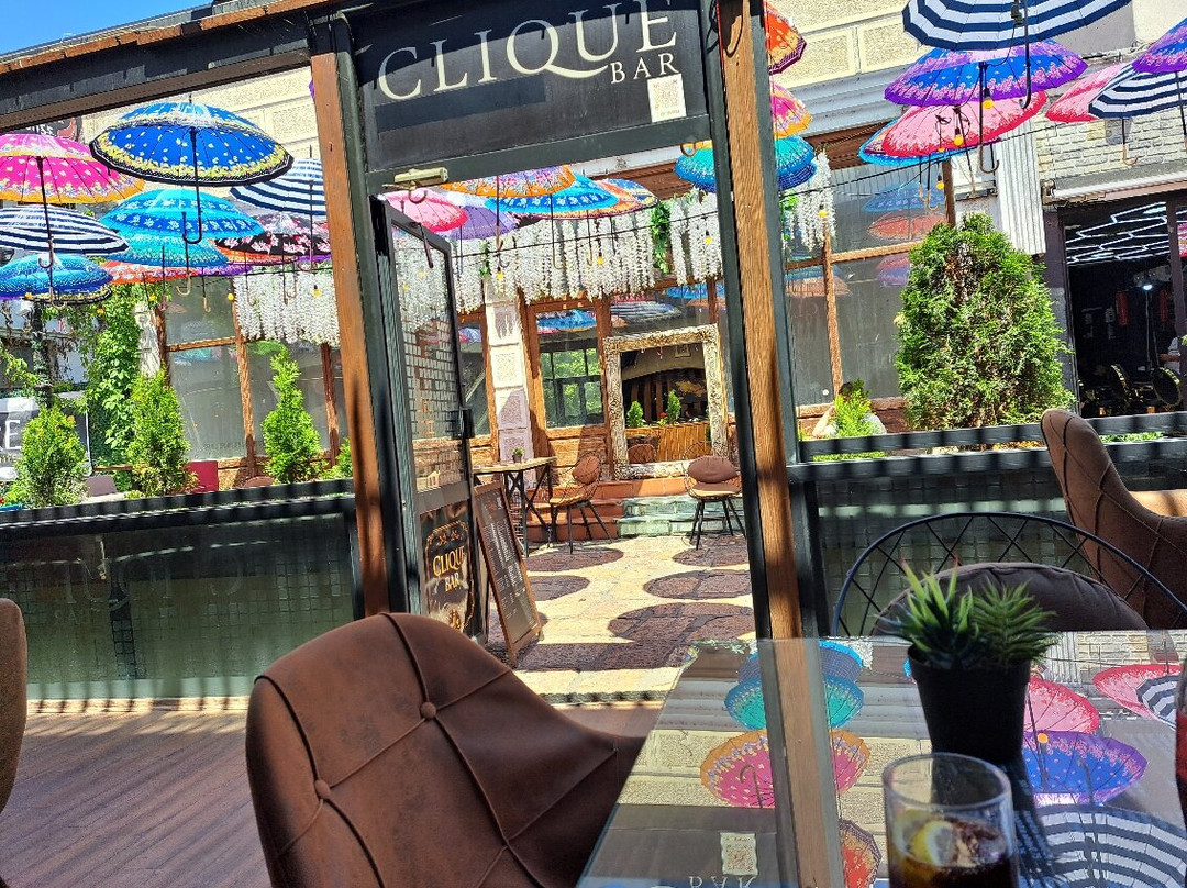 Clique bar