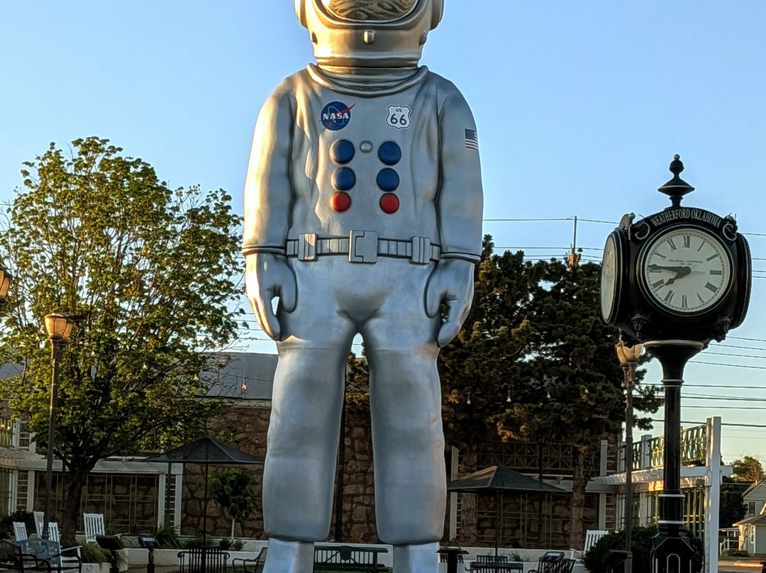Major Tom Astronaut Statue-Weatherford必去景点