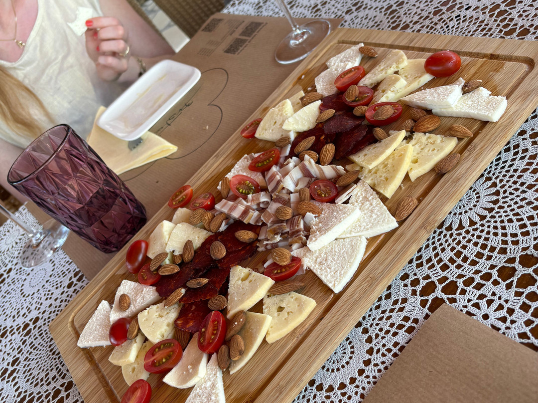 Winery Bratos-Gruda必去景点