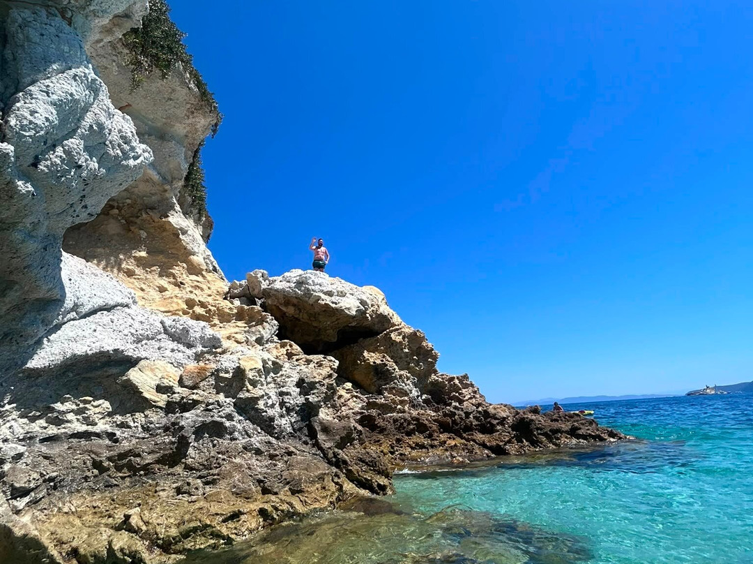 Spiaggia di Padulella-费拉约港必去景点
