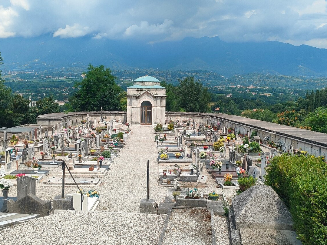 Cimitero di Asolo-阿索洛必去景点