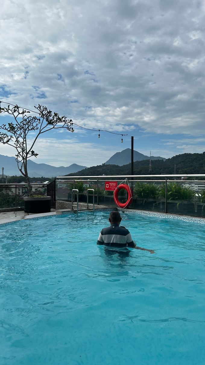山口洋瑞士贝尔旅店-旅行者