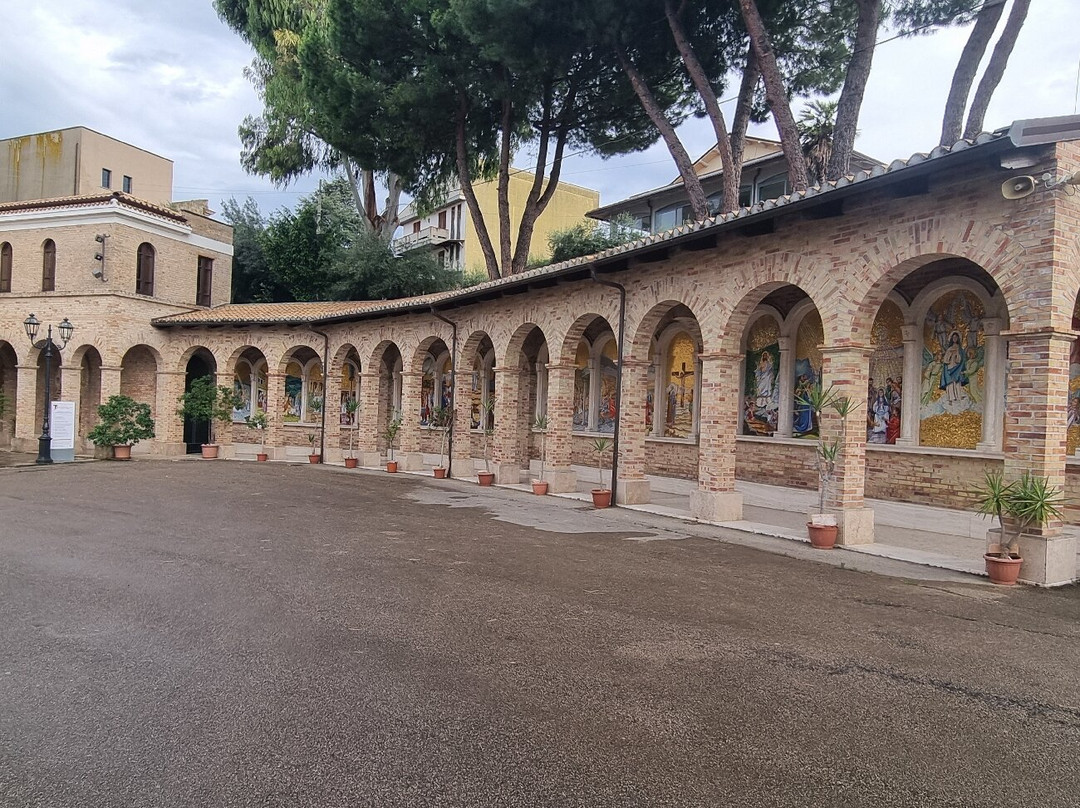 Santuario della Madonna dello Splendore-朱利亚诺瓦必去景点