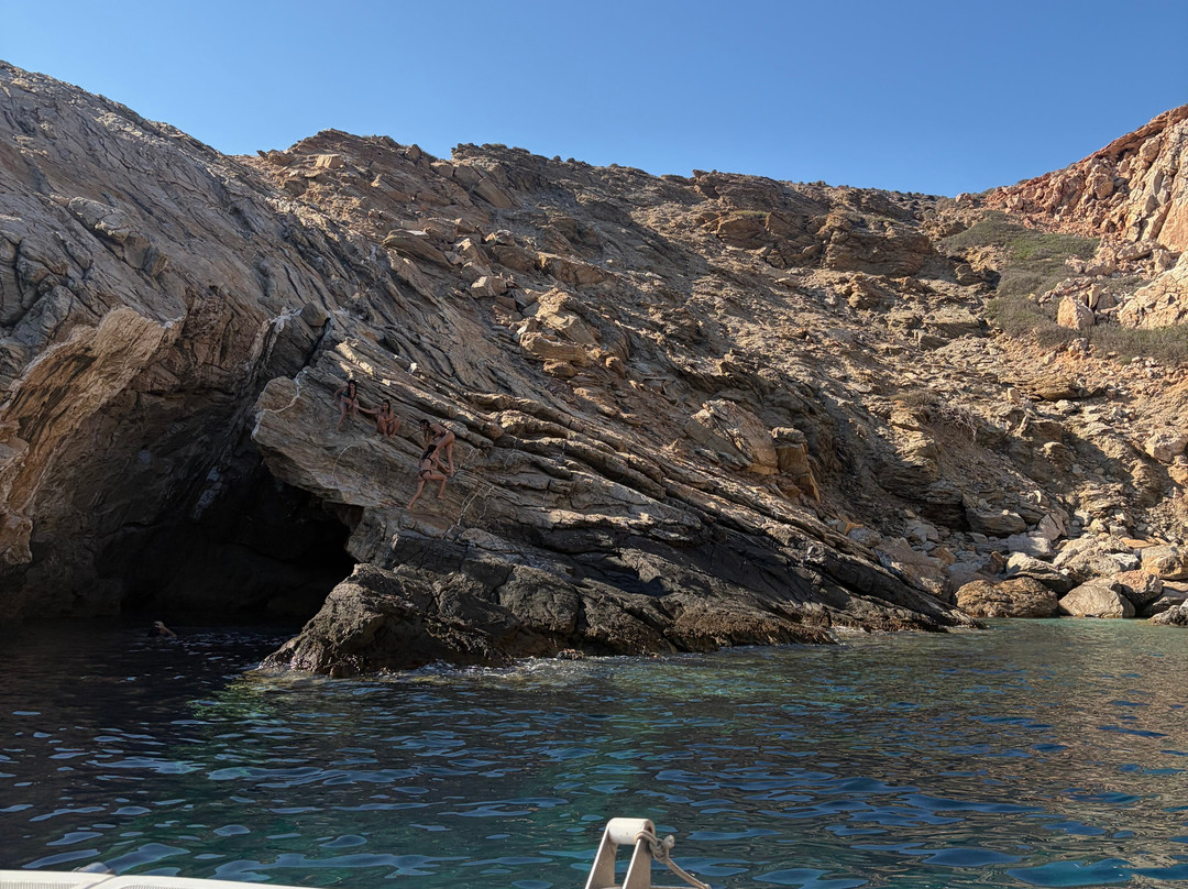 Meltemi Boat Tours, Watersports & Diving-Milopotas必去景点