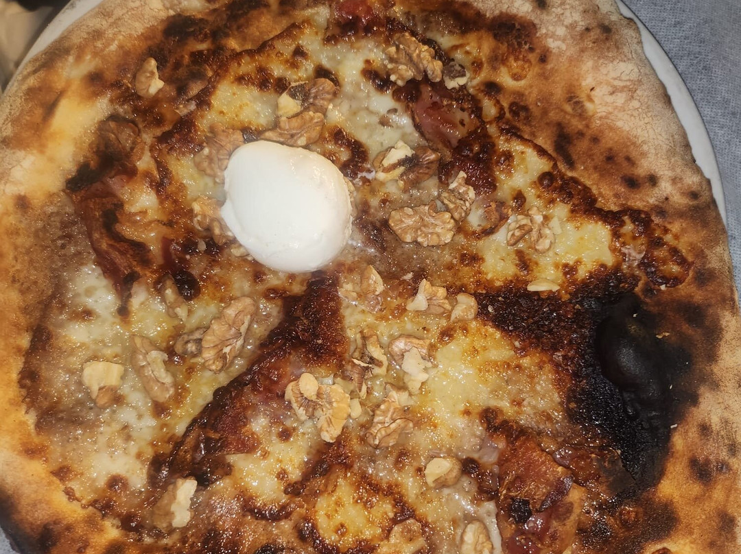 Le Noir Resturant