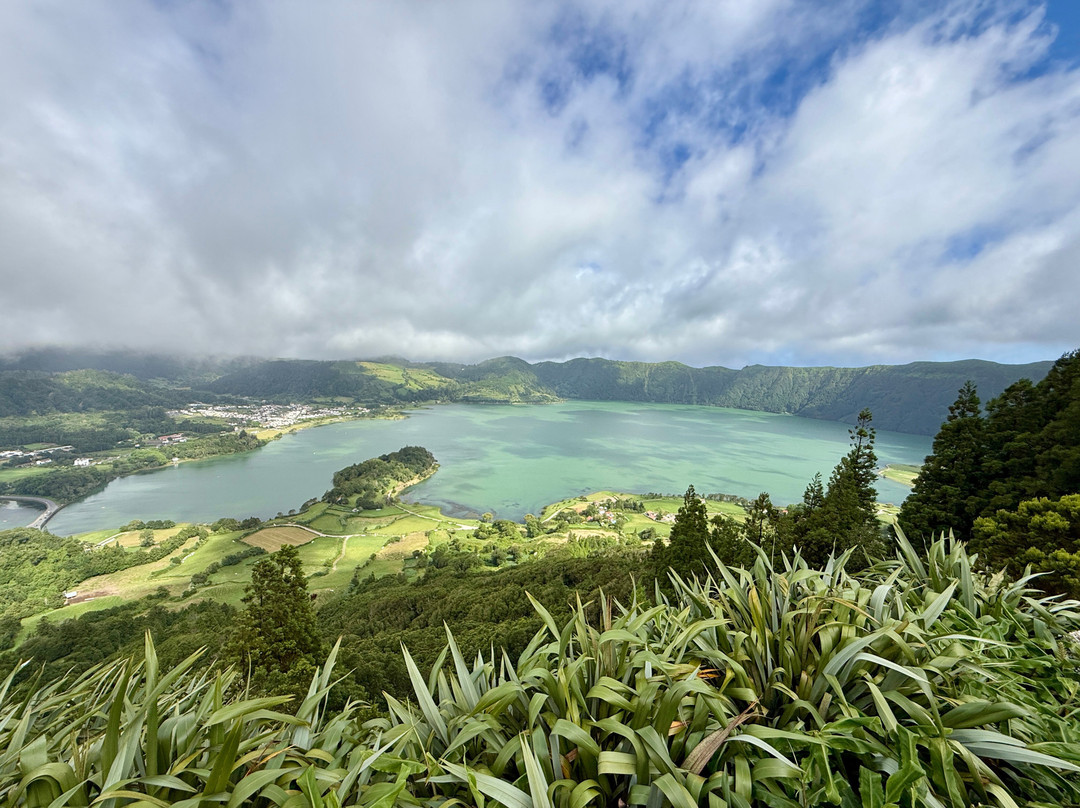 Amazing Tours-蓬塔德尔加达必去景点