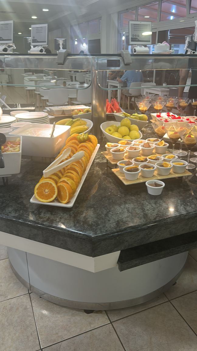 蓝海港口复合式度假村 - 卡纳里费酒店及波南萨宫殿组成-旅行者
