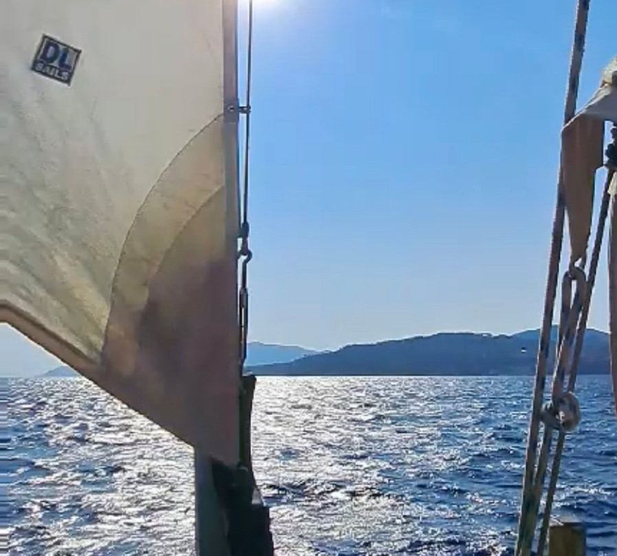 Ena Boat Tours by Mythical Adventures-斯科派洛斯必去景点