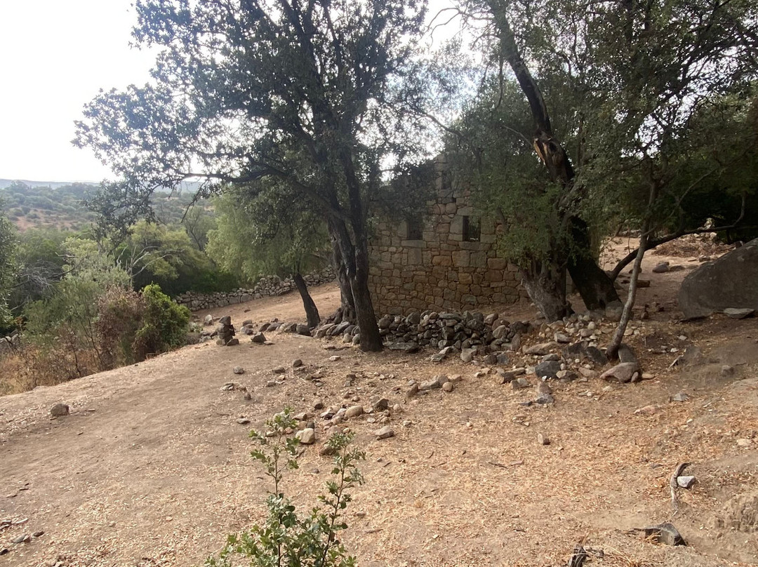 Sentier du Patrimoine-Monacia-d'Aullene必去景点