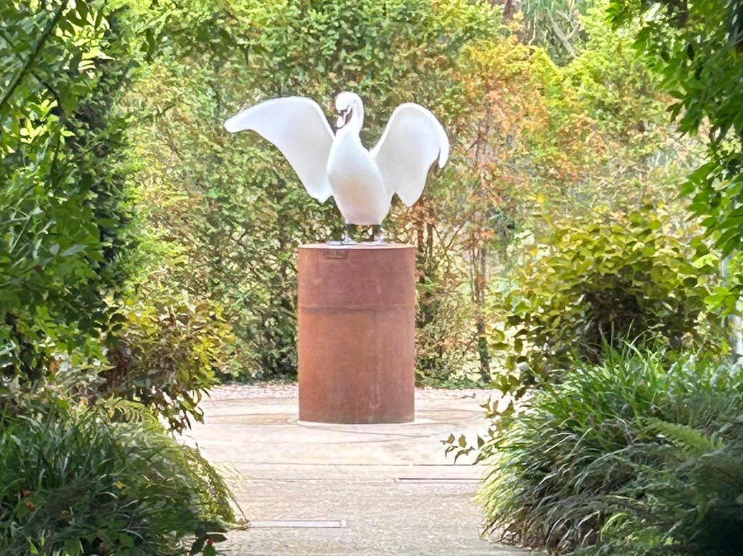 Sculpture By The Lakes-多切斯特必去景点
