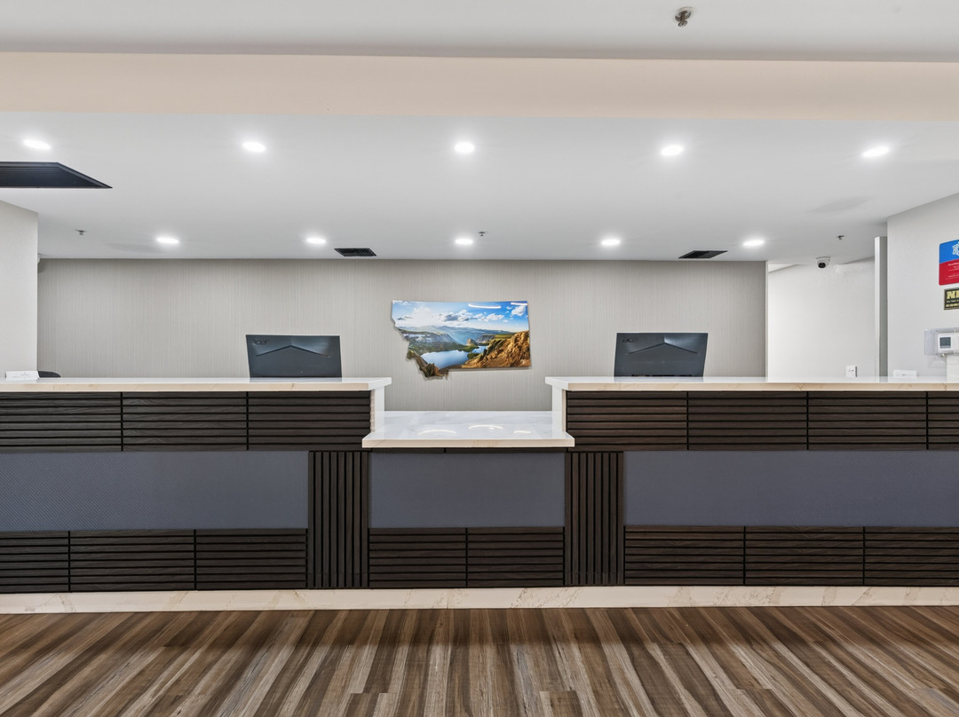 比灵斯贝斯特韦斯特SureStay Plus酒店主图