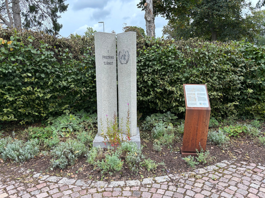 Monumentet ''I fredens tjänst''