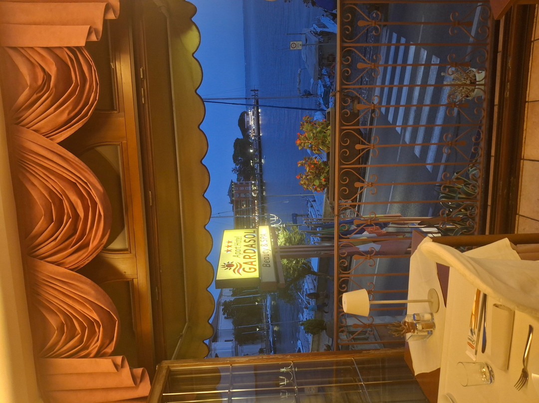 加尔达索尔美丽 SPA 公寓酒店主图