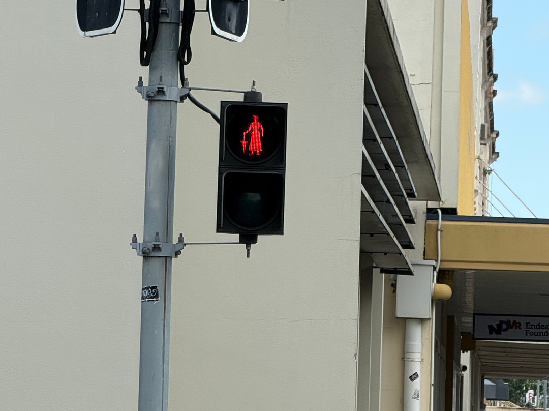 Mary Poppins Pedestrian Lights-Maryborough必去景点