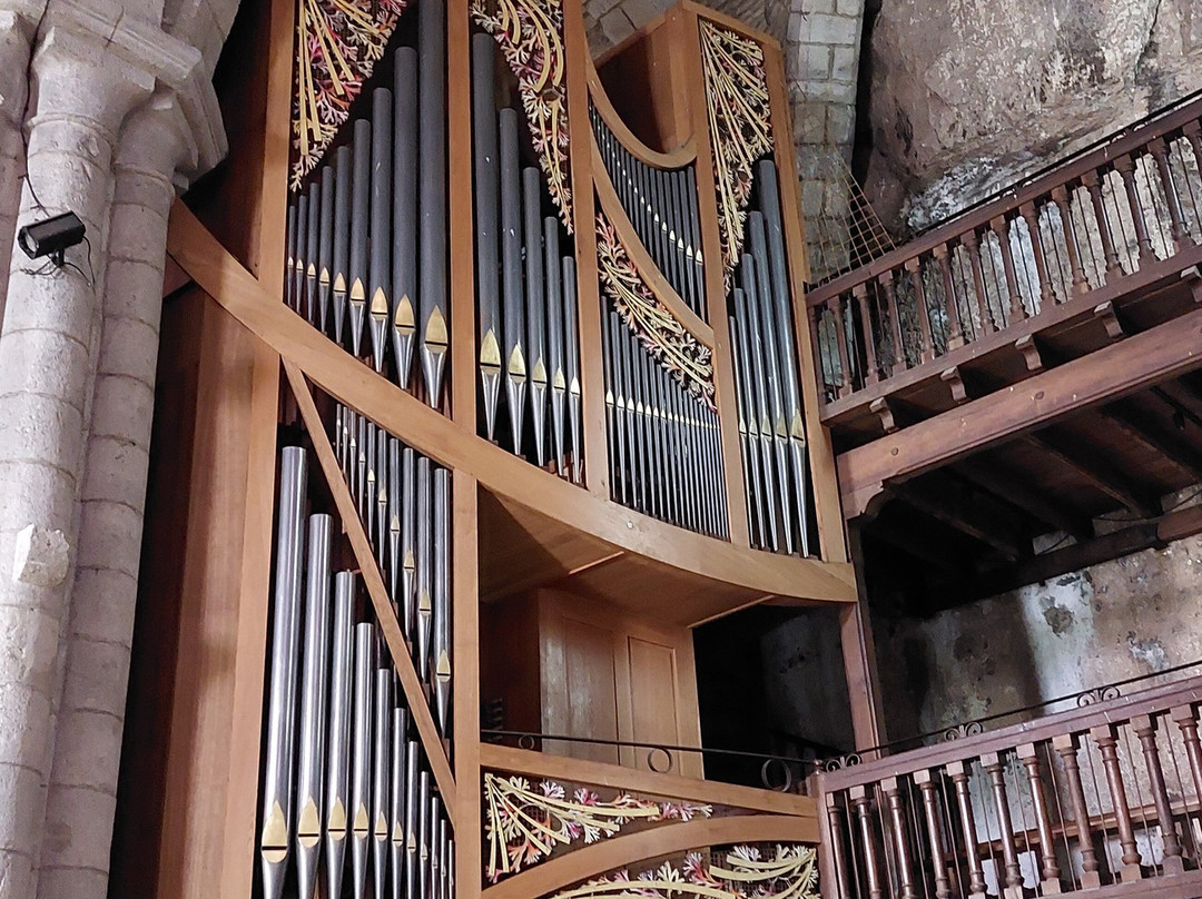 Basilique St-Sauveur-罗卡马杜尔必去景点