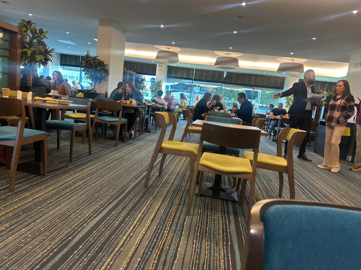 伦敦希思罗机场T5智选假日酒店-旅行者