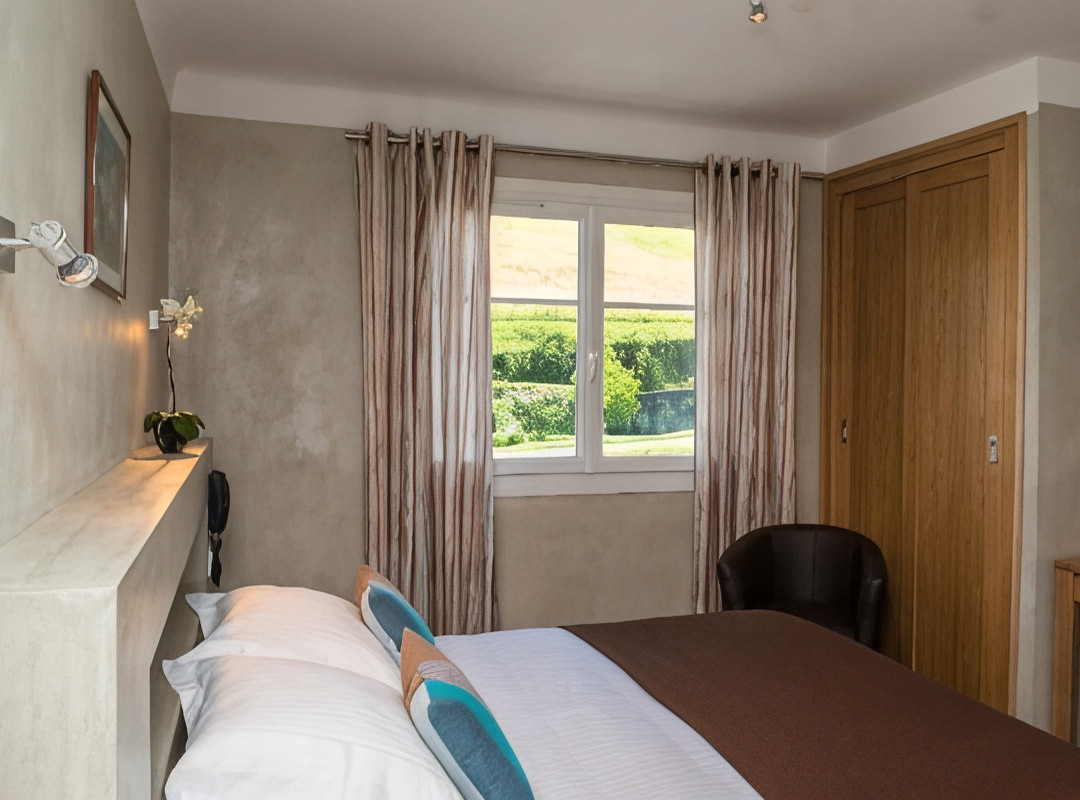 Ainhoa酒店住宿-Logis Hôtel Ur Hegian