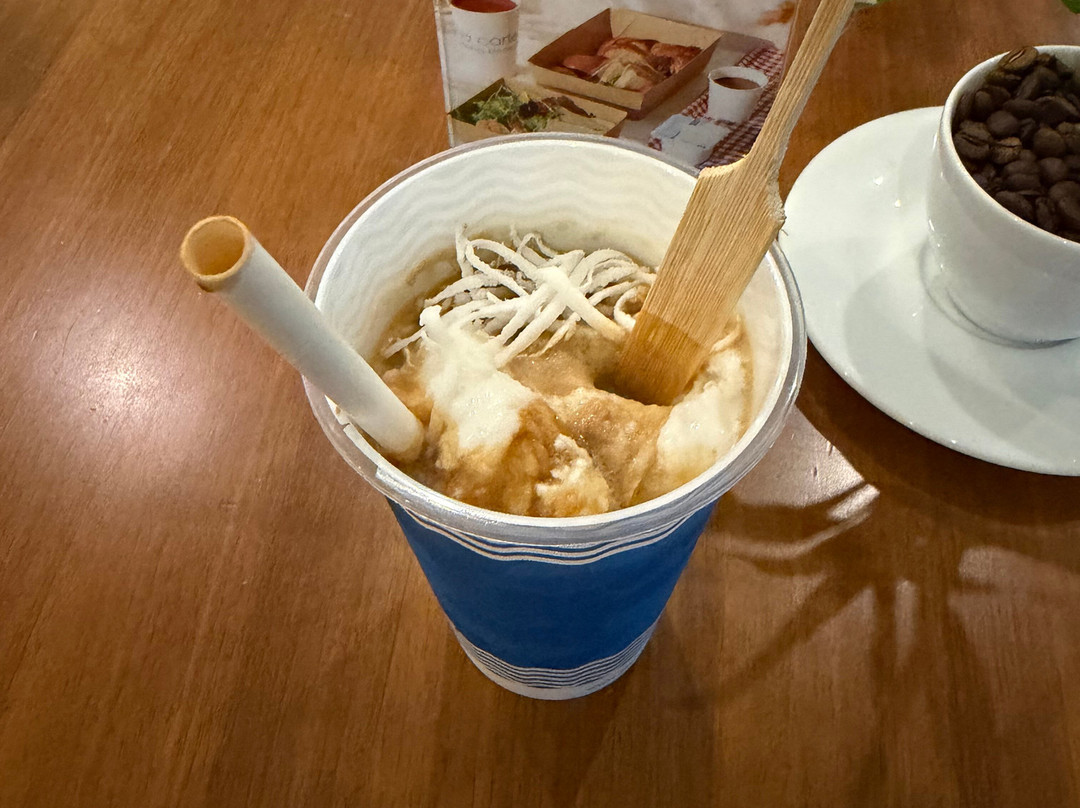乐卡尔特岘港海滩酒店主图