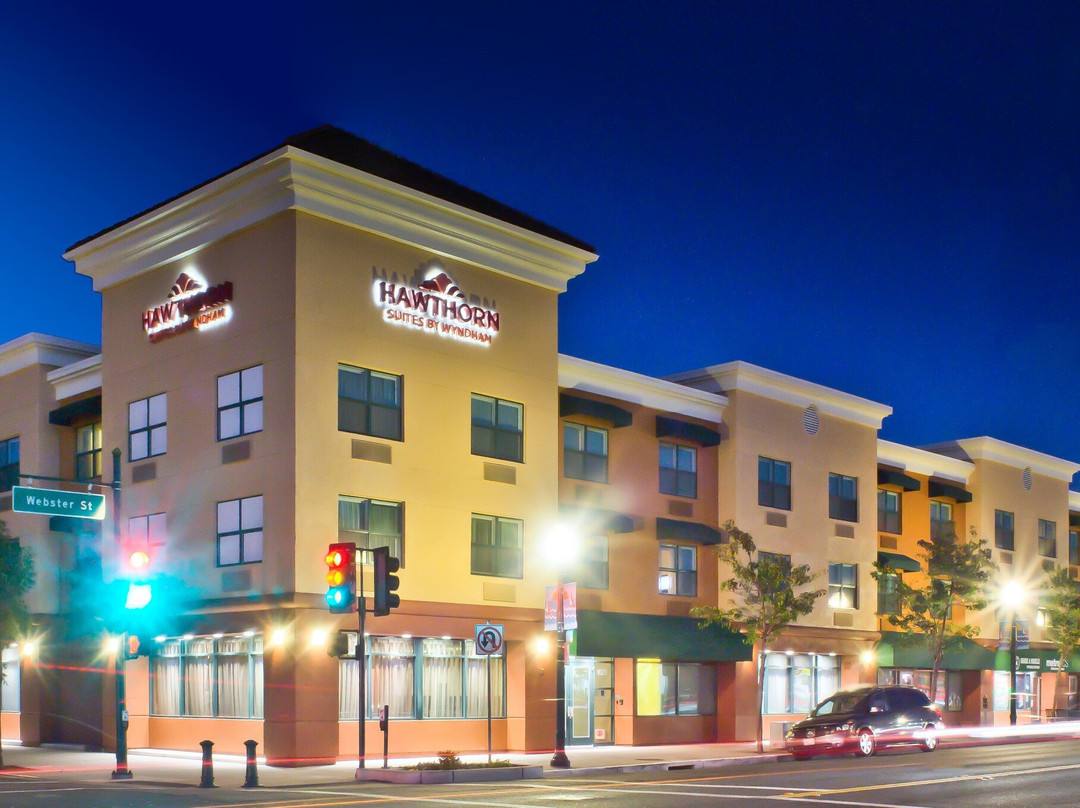 Hawthorn Suites By Wyndham主图