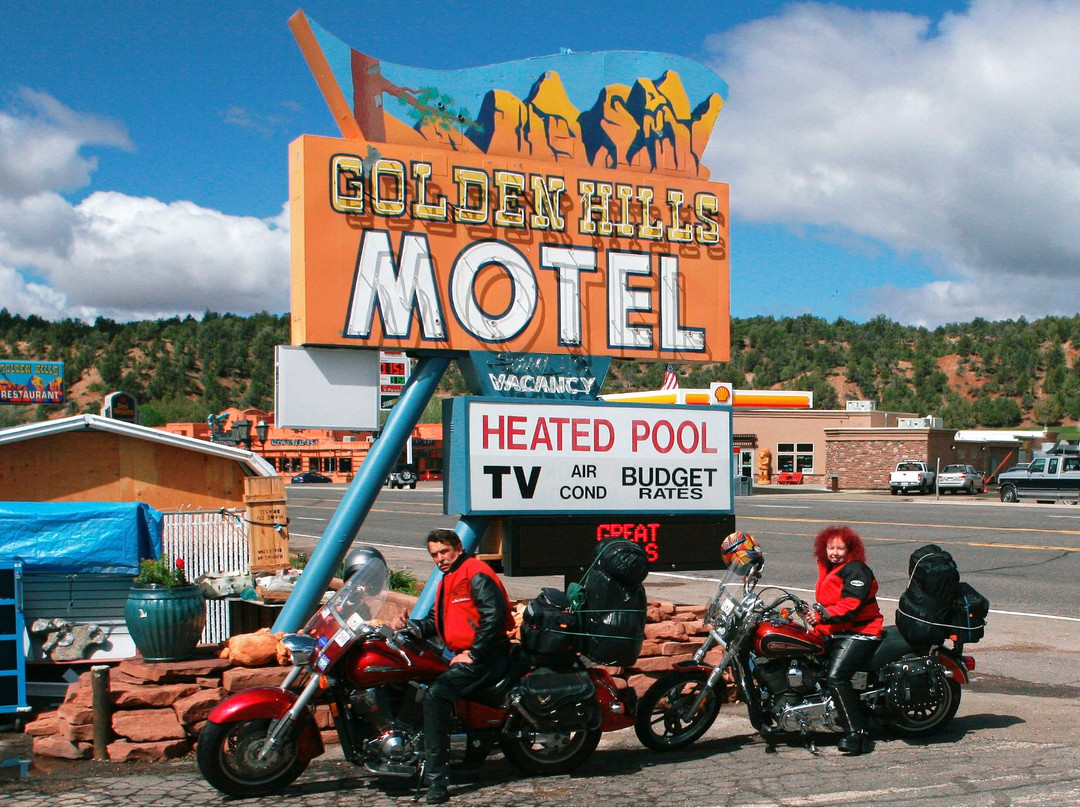 Mount Carmel酒店住宿-Golden Hills Motel