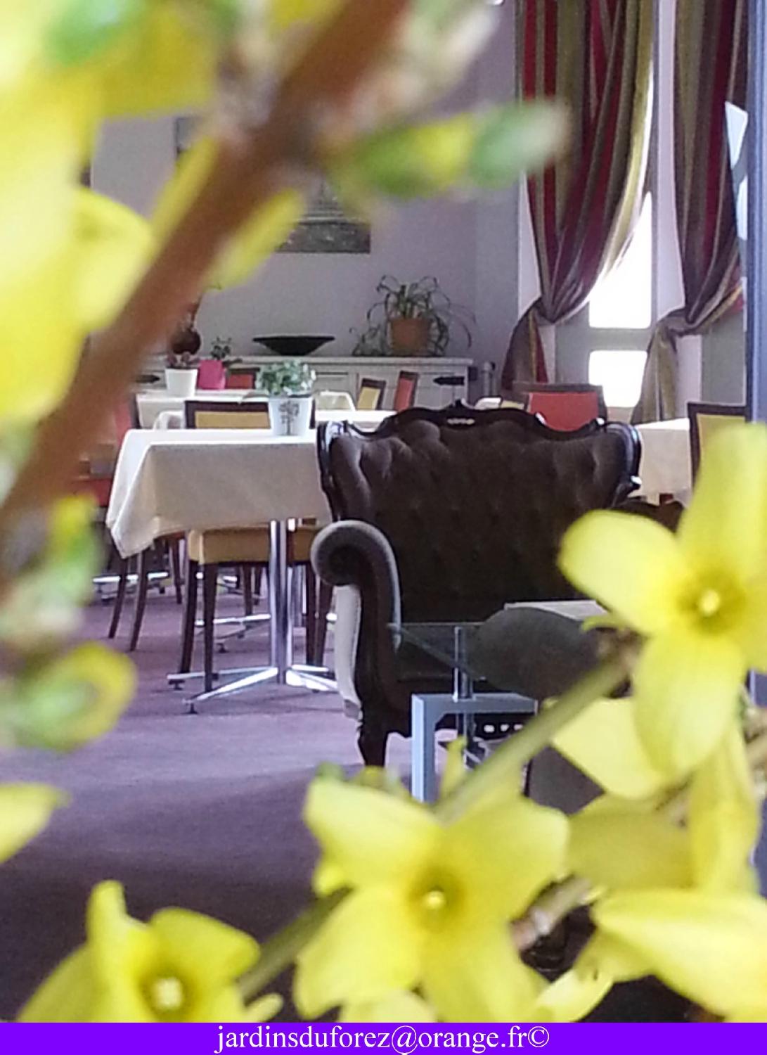 Hotel Les Jardins du Forez-官方