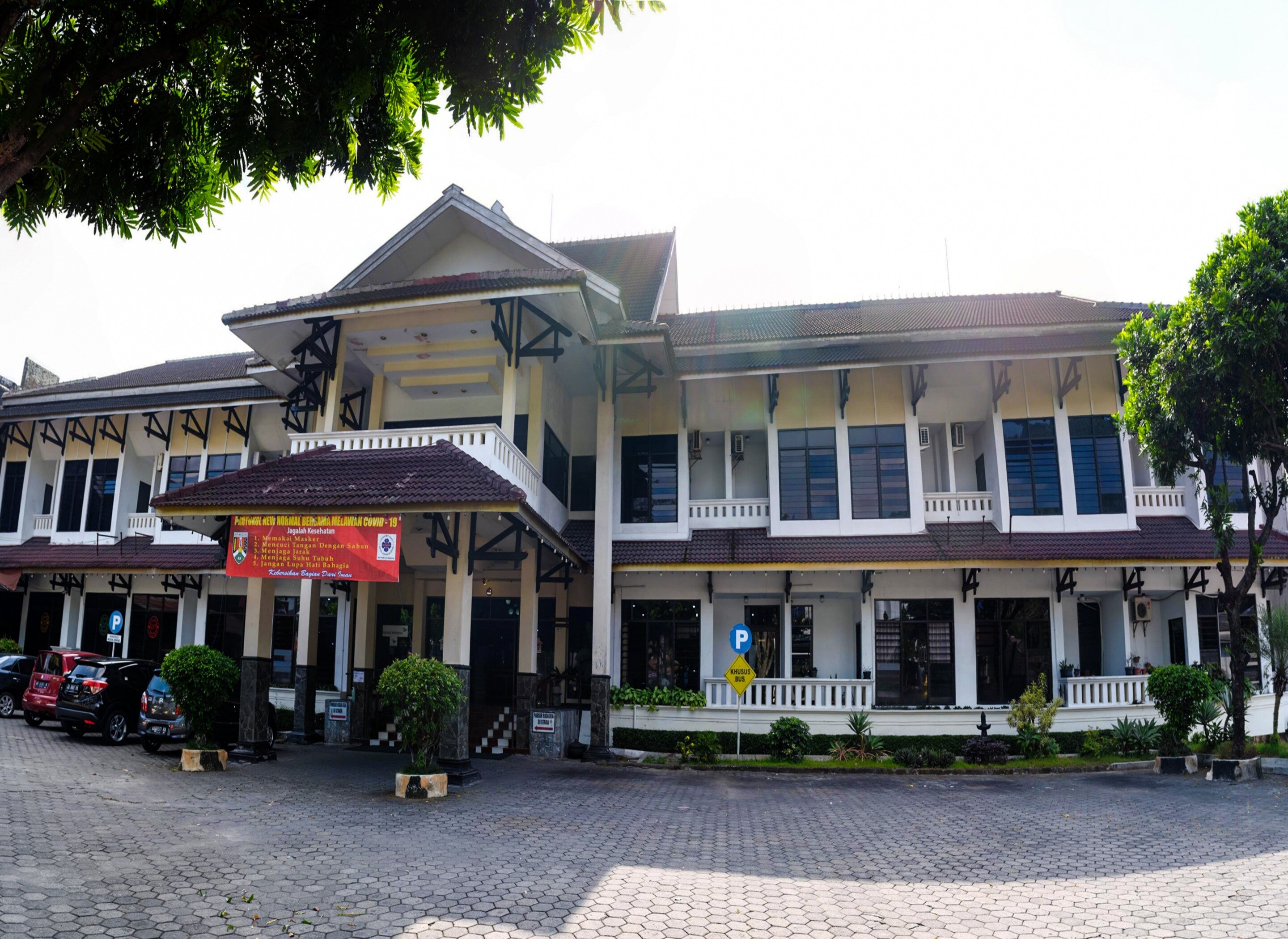 Hotel Wisata-官方