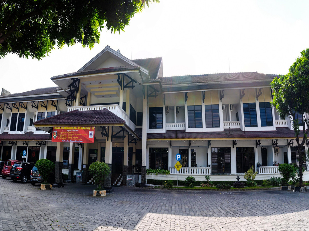 Mertoyudan酒店住宿-Hotel Wisata