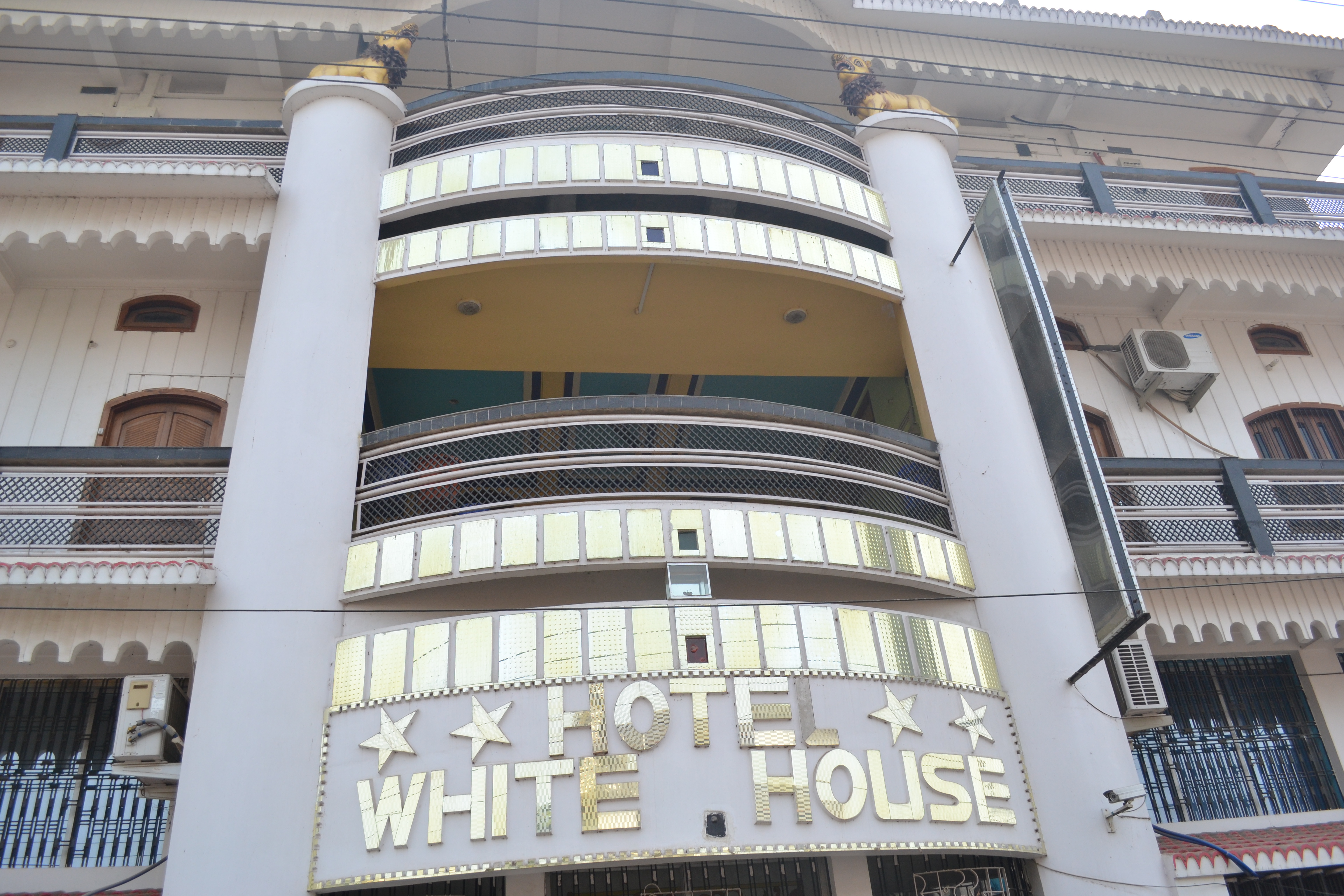 Hotel White House-官方
