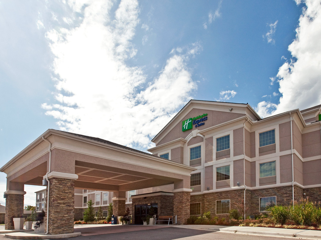 Holiday Inn Express & Suites Ada By IHG主图