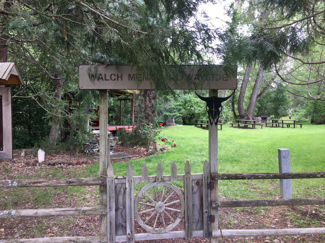 Butte Falls旅游景点-Lost Creek Covered Bridge