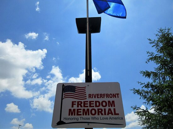 East Peoria River Front Park-East Peoria必去景点