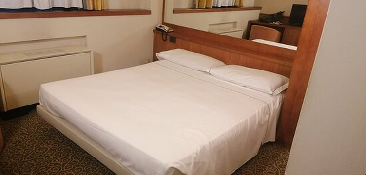 蒙缇尼利纳特机场酒店主图