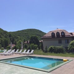 Bogolvar Retreat Resort主图