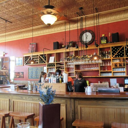 Stone Cliff Winery-迪比克必去景点