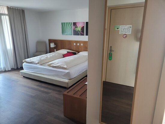 Businesshotel LUX, Emmenbruke主图
