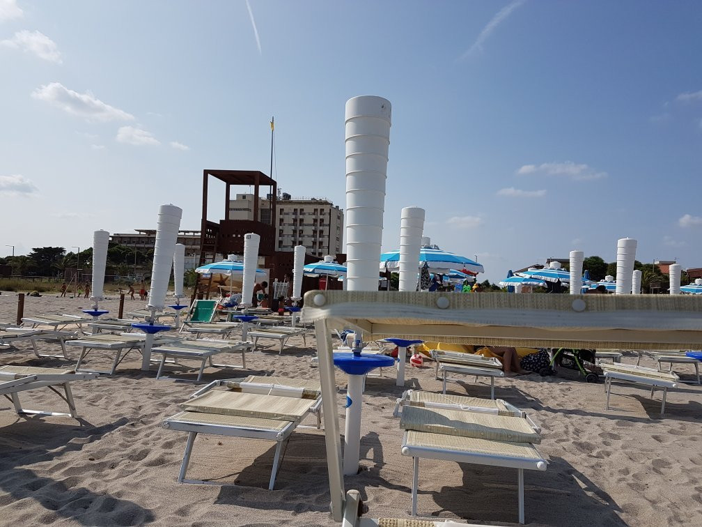 Family Beach-卡利亚里省必去景点