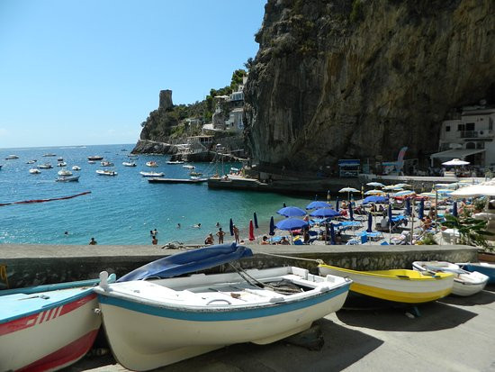 Marina di Praia Beach景点图片