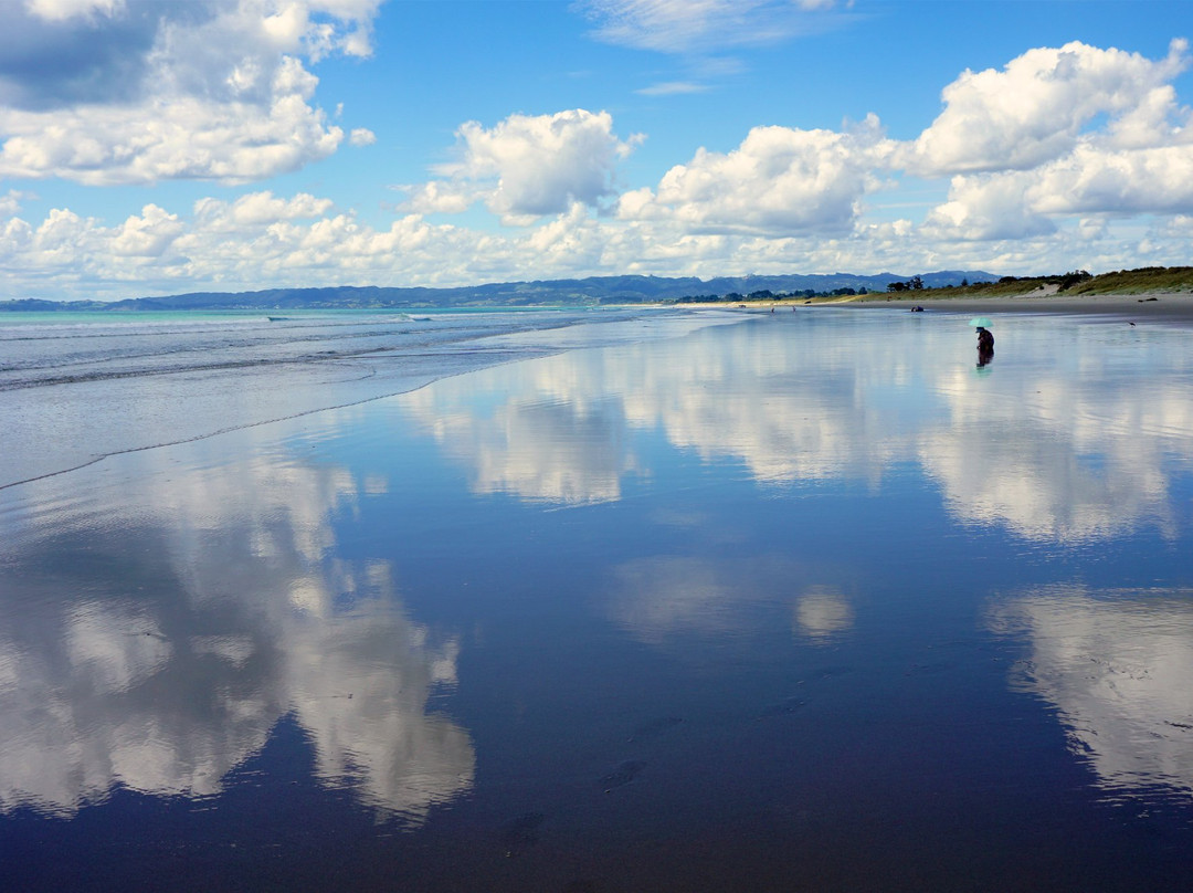 Uretiti Beach景点图片