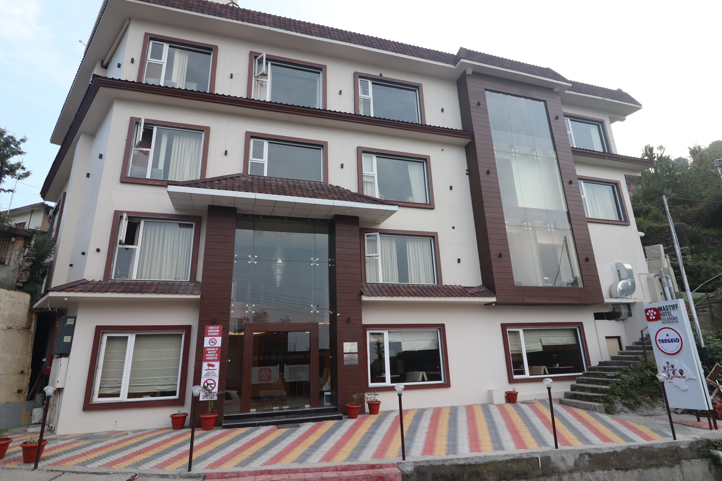Mastiff Hotel Dalhousie-浴室